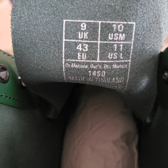 Dr. Martens 1460 Smooth Boot - Picture 7 of 8